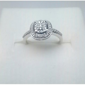 9ct White Gold Diamond Cluster